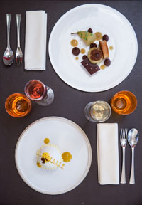 restaurant-gastronomique-le-sixieme-sens-rouen-6-6eme-vieux-marche-gueret-1880-27-dessus-poire-chocolat-citron-mangue-passion-200×288